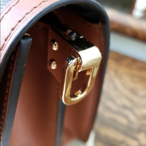 Louis Vuitton Dauphine Runway Cruise 19 - Picture 8 of 8